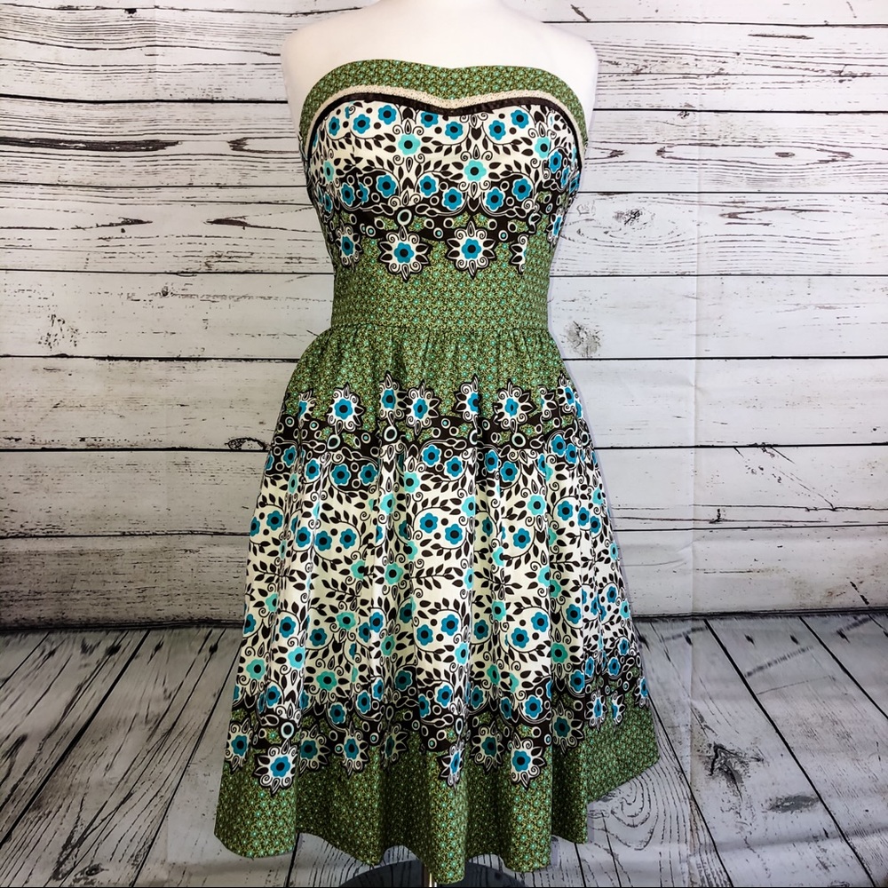 Strapless Summer Dress - Picture 2 of 7